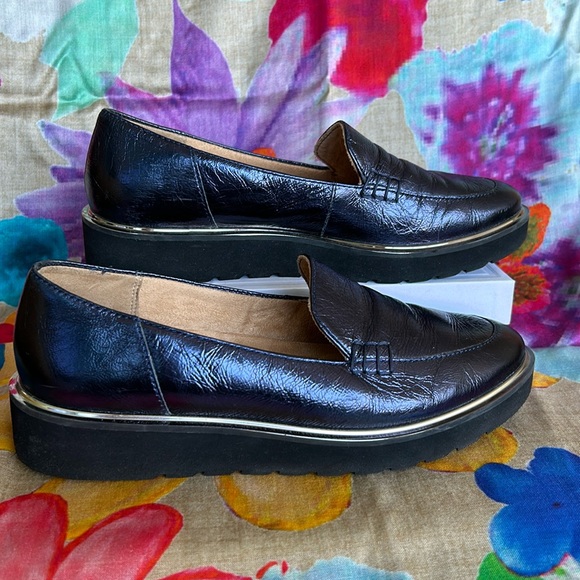 Naturalizer Andie Leather Loafer - Picture 1 of 8